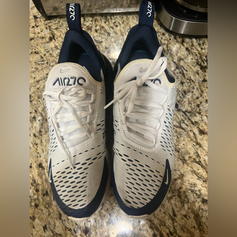 Men’s Nike 270se